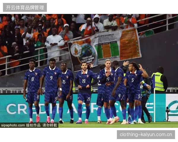 法国队世界杯小组赛遭遇劲敌,姆巴佩与哈兰德的锋线对决将成出线关键战役 法国队世界杯小组赛遭遇劲敌,姆巴佩与哈兰德的锋线对决将成出线关键战役